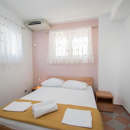 Villa Kameni Dvori Baška Voda Habitación foto
